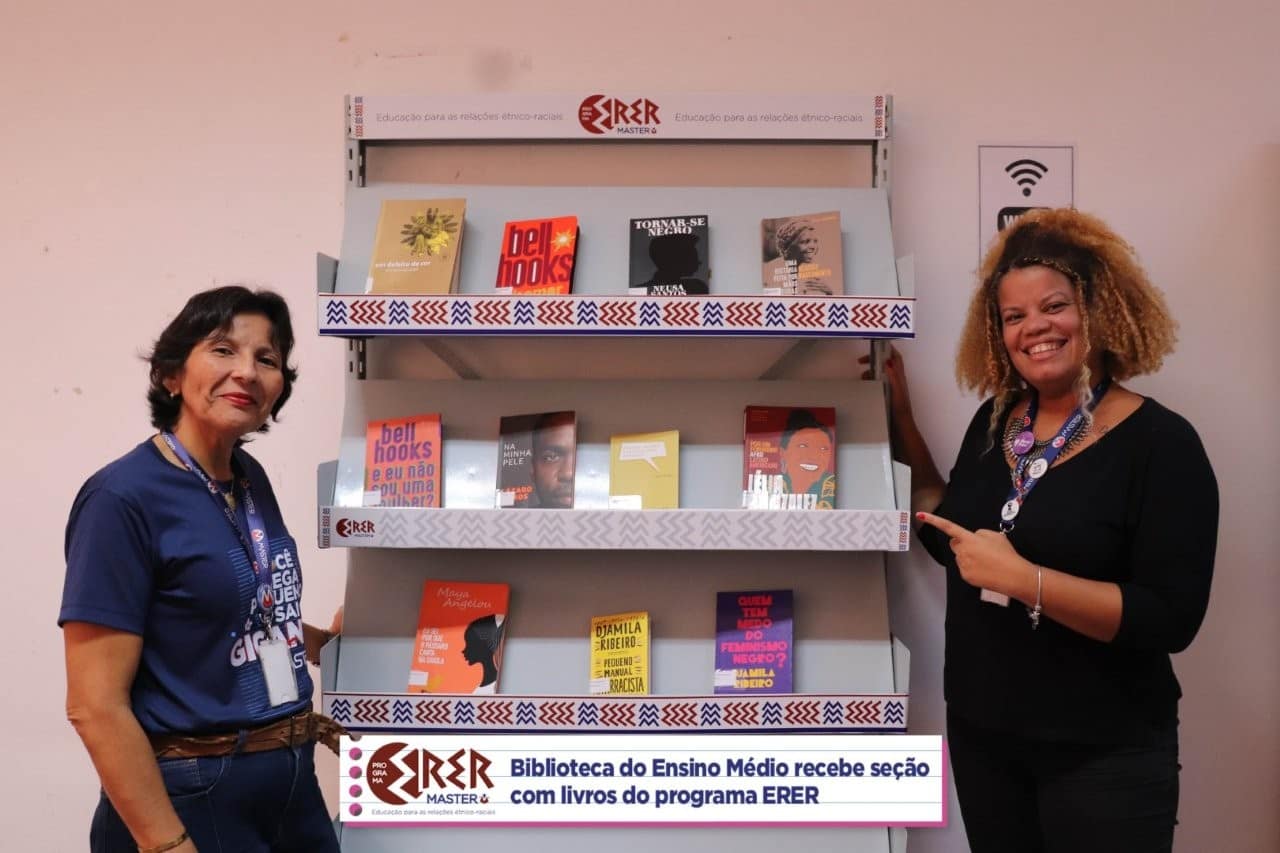 BIBLIOTECA-ESTANTE ERER