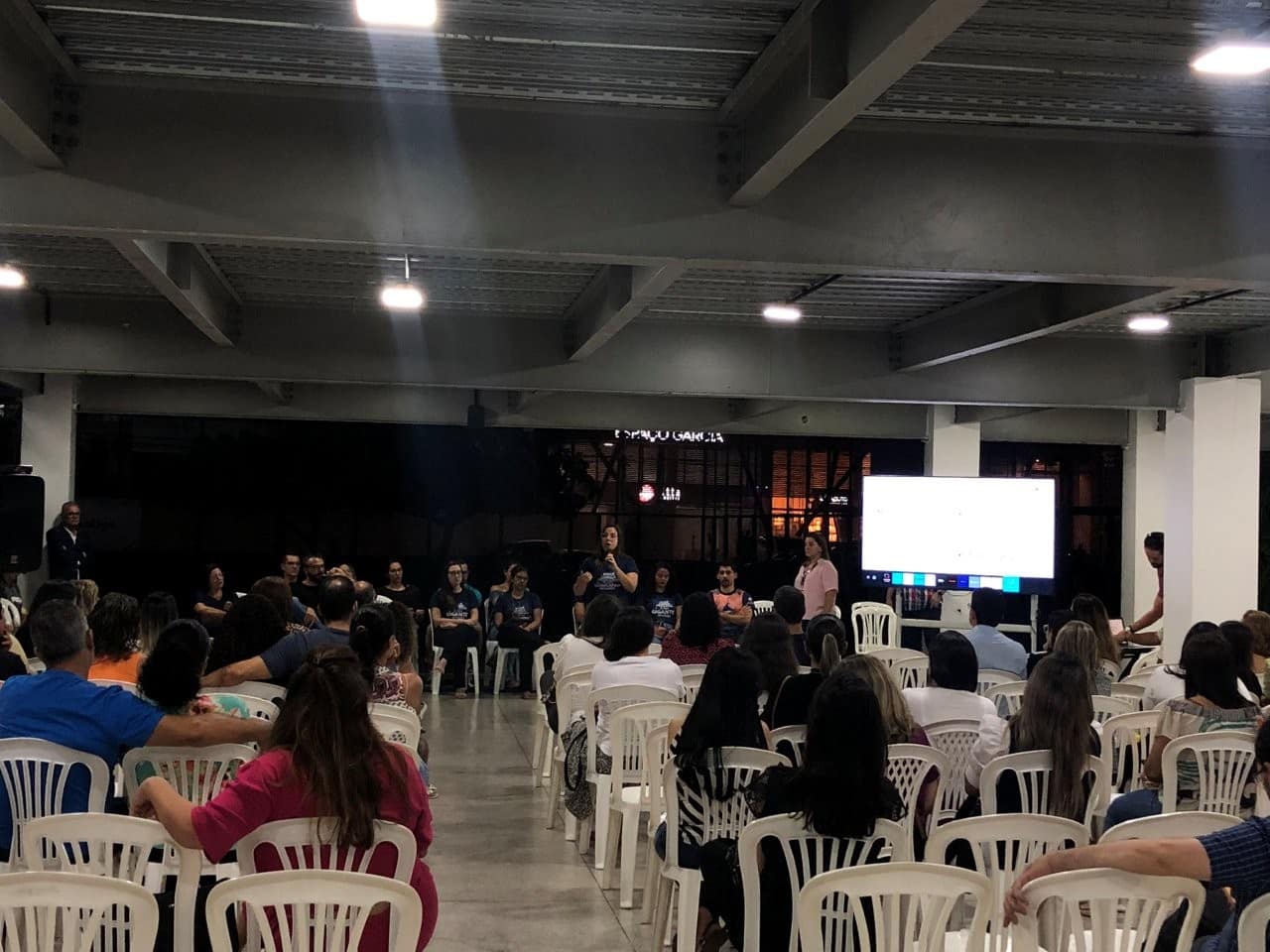 APRESENTACAO-PAIS (1)