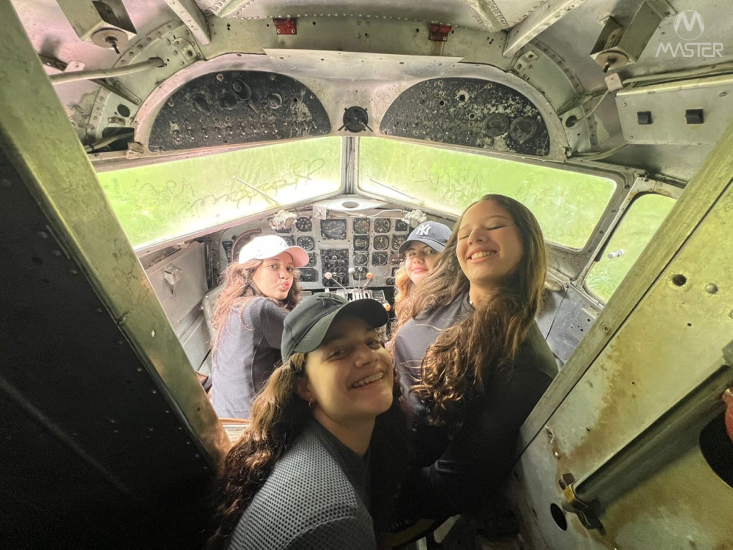 WhatsApp Image 2023-10-13 at 11.53.51 WhatsApp Image 2023-10-13 at 11.53.51