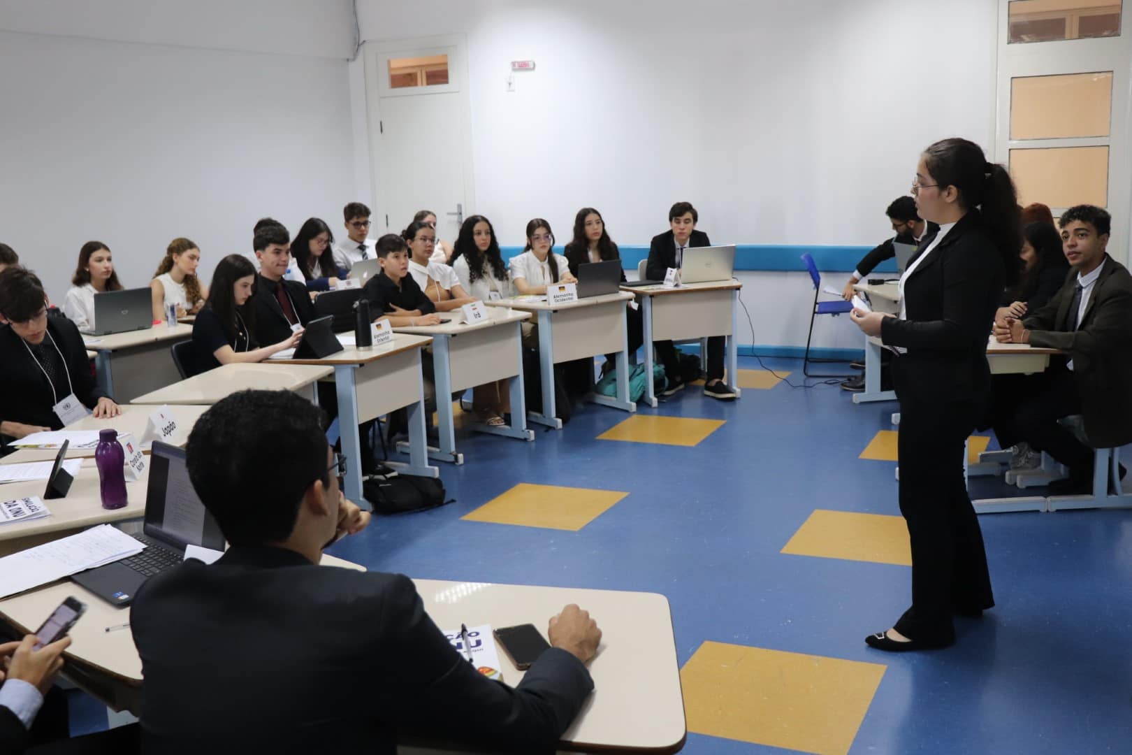 IMG_3994 (Grande) IMG_3994 (Grande)