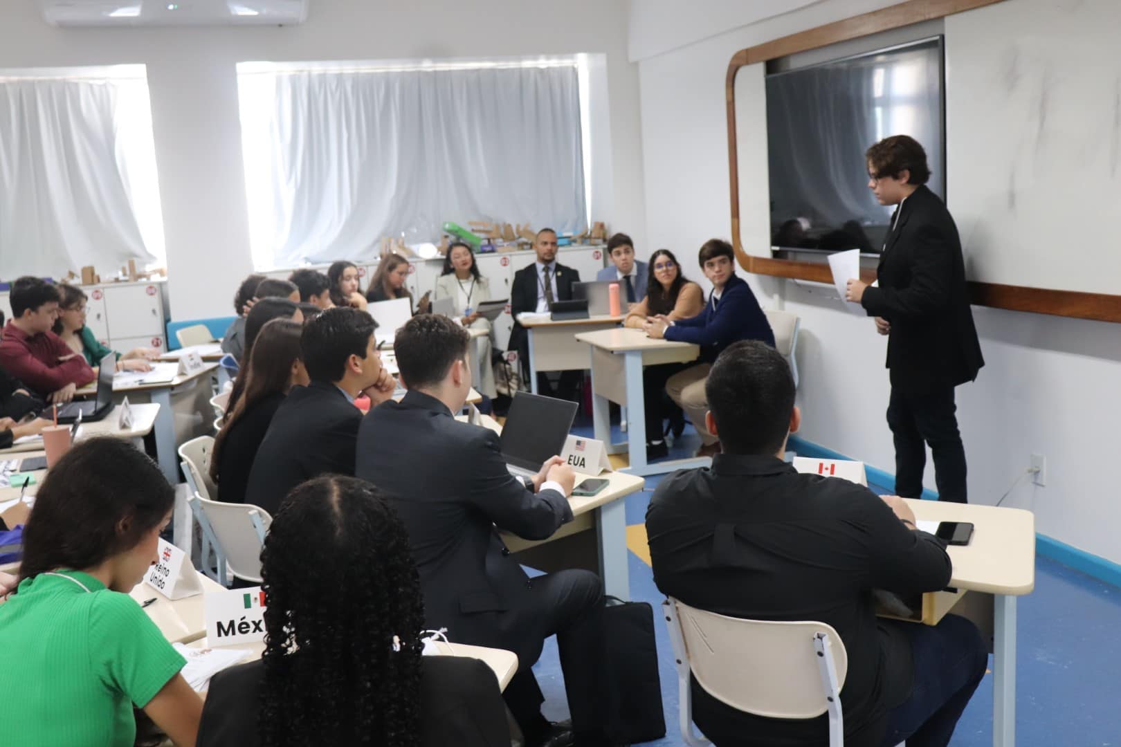 IMG_4003 (Grande) IMG_4003 (Grande)