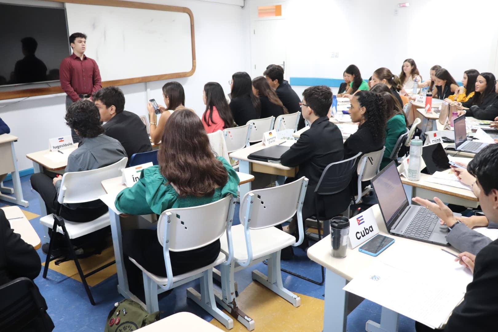 IMG_4005 (Grande) IMG_4005 (Grande)