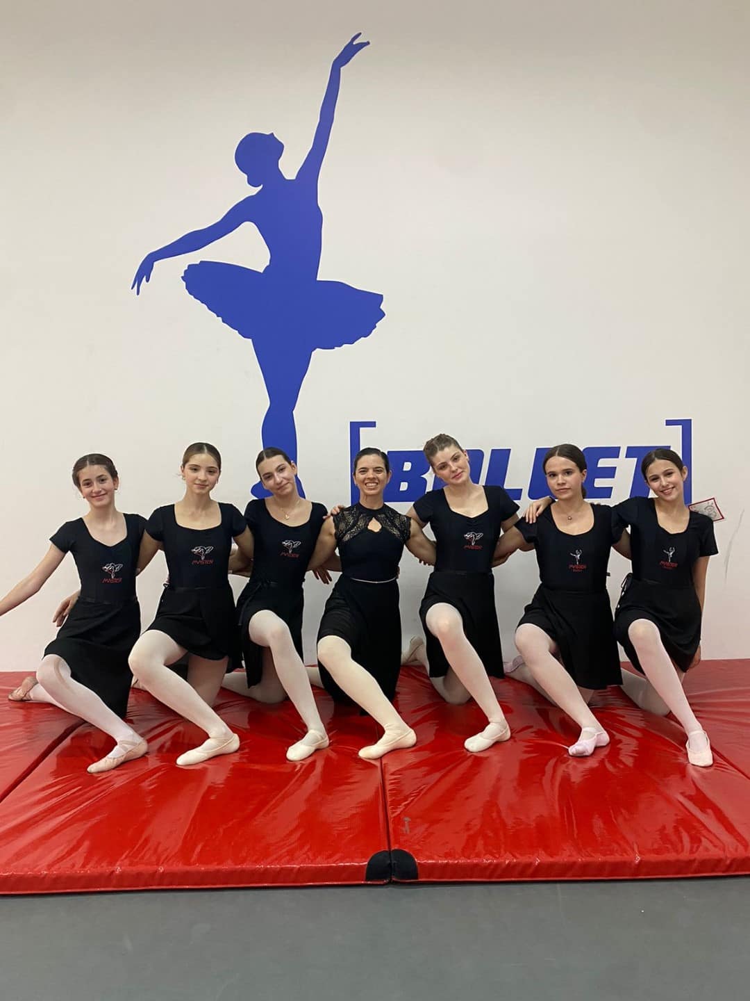 2c7cb42d-0e83-4699-b39d-f8d8ce734d46 2c7cb42d-0e83-4699-b39d-f8d8ce734d46