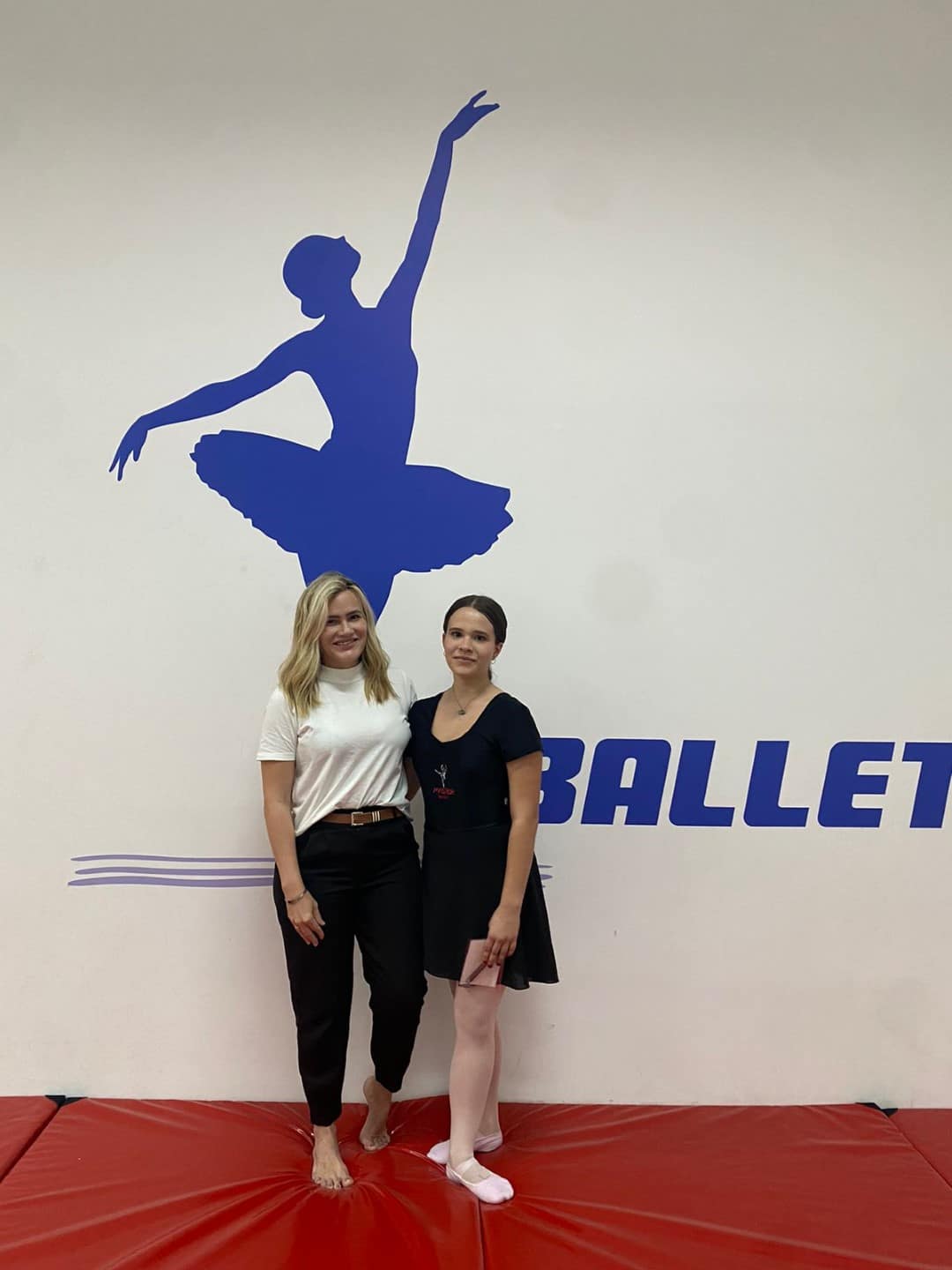 e768de55-4540-4960-ac9b-c00bff876e94 e768de55-4540-4960-ac9b-c00bff876e94